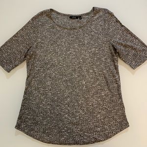 Women’s soft short sleeve top